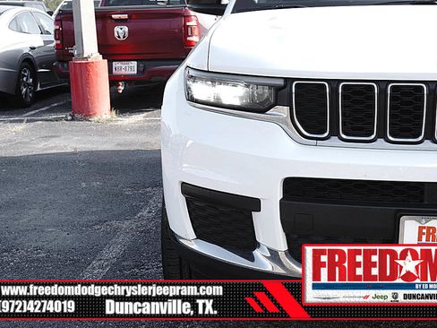 Used 2023 Jeep Grand Cherokee L Laredo RWD image 42