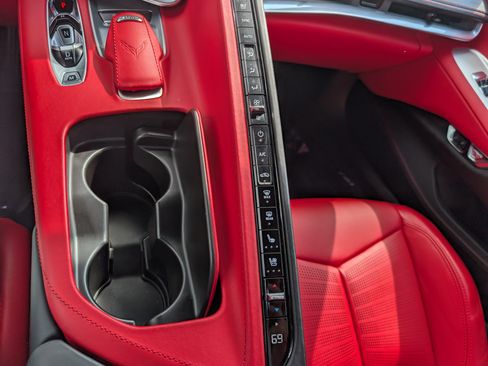 Used 2024 Chevrolet Corvette Stingray Premium Conv w/ Z51 Performance Package RWD image 19