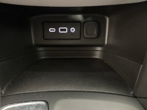 Used 2023 Chevrolet Equinox LS FWD image 29