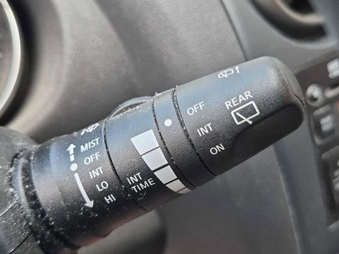 Used 2013 Nissan Rogue S AWD/4WD image 21