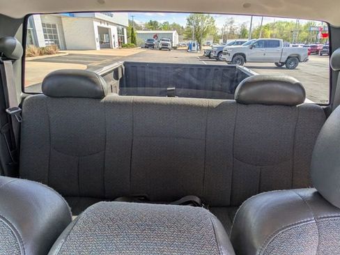 Used 2004 Chevrolet Silverado 1500 4x4 Extended Cab w/ Light Duty Power Package image 16