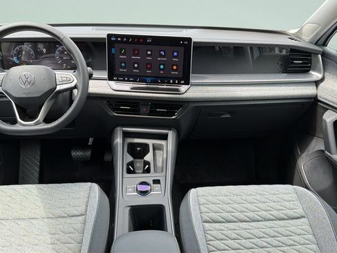 New 2026 Volkswagen Tiguan S FWD image 10