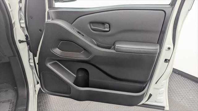 Used 2022 Nissan Frontier S w/ Technology Package RWD image 19