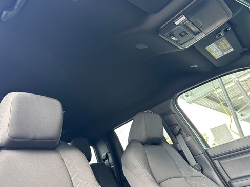 Certified 2025 Toyota Tacoma SR5 image 15