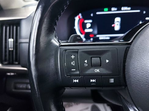 Used 2022 Nissan Pathfinder Platinum w/ Cargo Package image 31