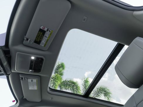 Used 2024 Toyota Tundra Limited image 21