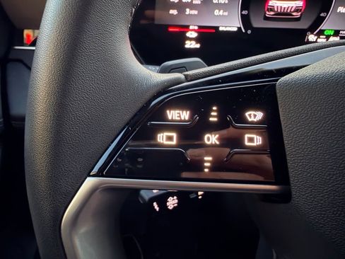 Used 2025 Audi Q6 e-tron Premium Plus w/ Premium Plus image 36