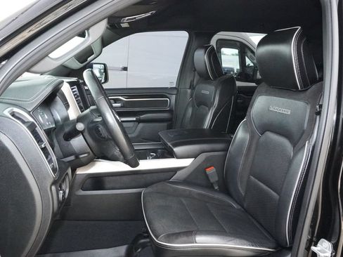 Used 2019 RAM 1500 Laramie w/ Sport Appearance Package AWD/4WD image 30