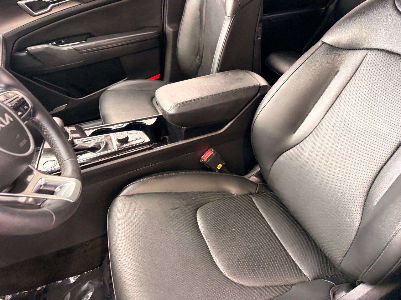 Used 2024 Kia Sportage EX FWD image 17