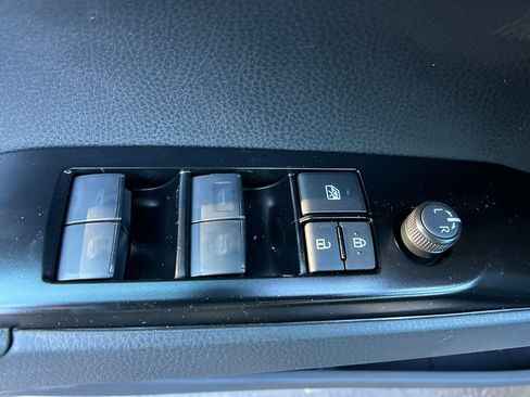 New 2026 Toyota Camry SE w/ Convenience Package image 12