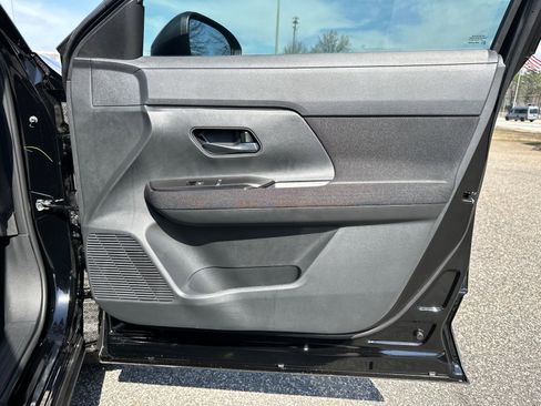 New 2026 Nissan Kicks S image 14