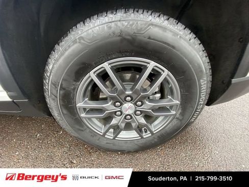 Certified 2025 GMC Acadia Elevation image 36