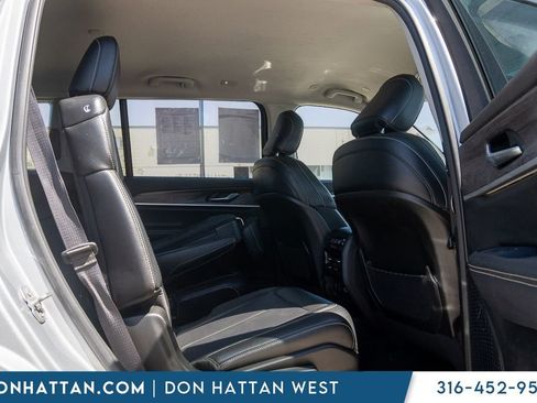 Used 2023 Jeep Grand Cherokee L Limited w/ Trailer Tow Group (B) AWD/4WD image 22