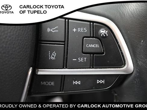Used 2023 Toyota Highlander XLE AWD/4WD image 33