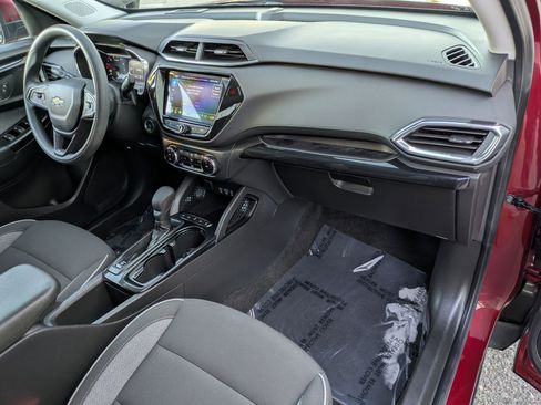 Certified 2023 Chevrolet TrailBlazer LT w/ Convenience Package image 28