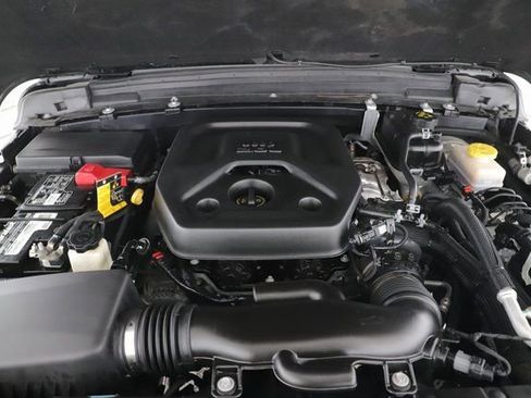 Used 2023 Jeep Wrangler Sahara image 15