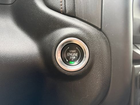 Used 2022 GMC Sierra 3500 AT4 w/ AT4 Premium Plus Package image 30