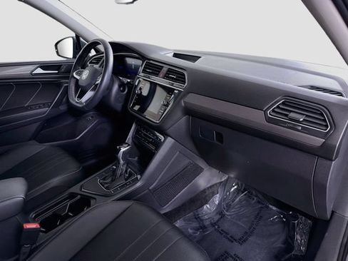 Used 2023 Volkswagen Tiguan SE FWD image 29
