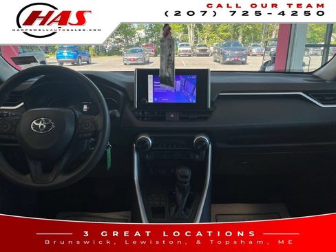 Used 2024 Toyota RAV4 LE AWD/4WD image 15