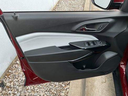 Used 2025 Chevrolet Trax LT image 13