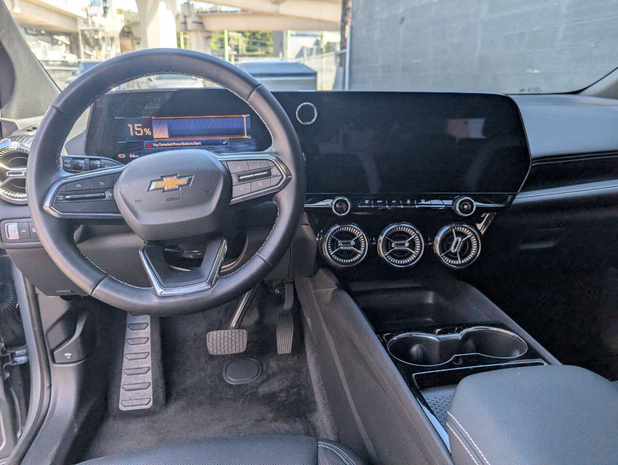 Used 2024 Chevrolet Blazer EV LT AWD/4WD image 12
