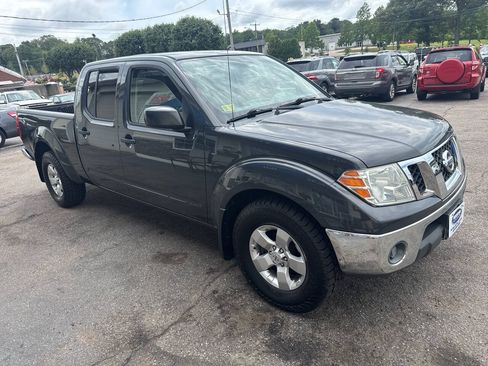 Used 2011 Nissan Frontier SV AWD/4WD image 16