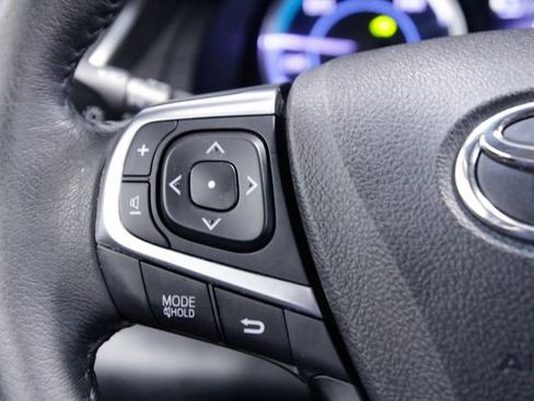 Used 2017 Toyota Camry XLE w/ Moonroof Package image 24