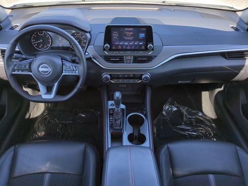 Certified 2025 Nissan Altima 2.5 SR image 14