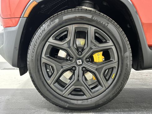 Used 2022 Rivian R1S Launch Edition AWD/4WD image 9