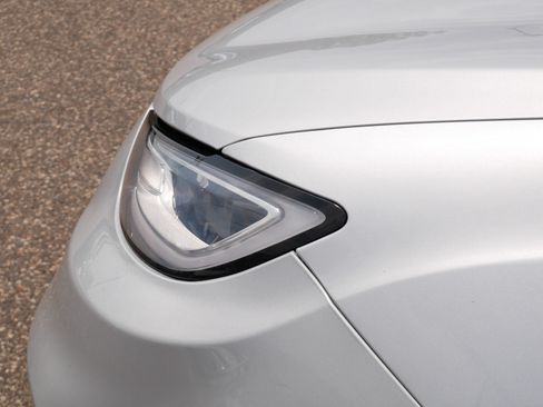 Used 2023 Chrysler Pacifica Touring-L FWD image 16