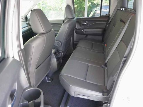 Used 2017 Honda Ridgeline RTL-T image 11