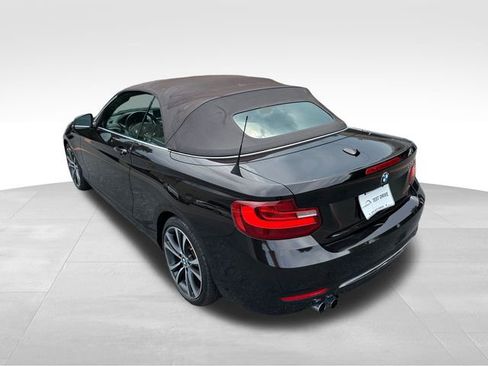 Used 2017 BMW 230i Convertible image 11