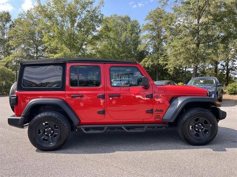 Used 2024 Jeep Wrangler Sport image 7