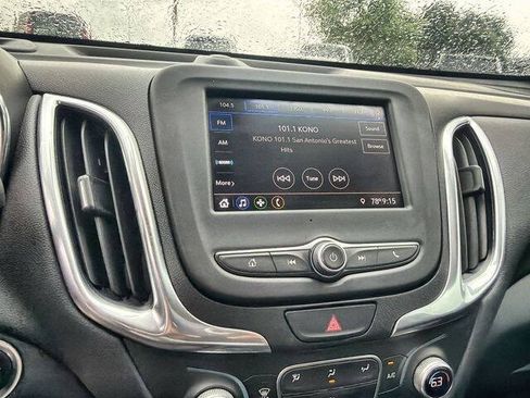 Used 2020 Chevrolet Equinox LT FWD image 13