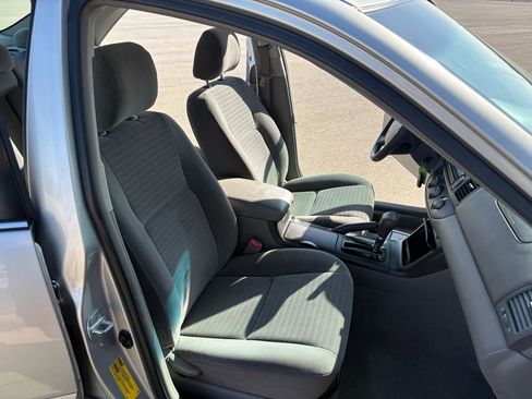 Used 2005 Toyota Camry LE image 24