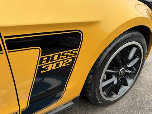 Used 2012 Ford Mustang Boss 302 w/ Boss 302 Accessory Pkg image 4