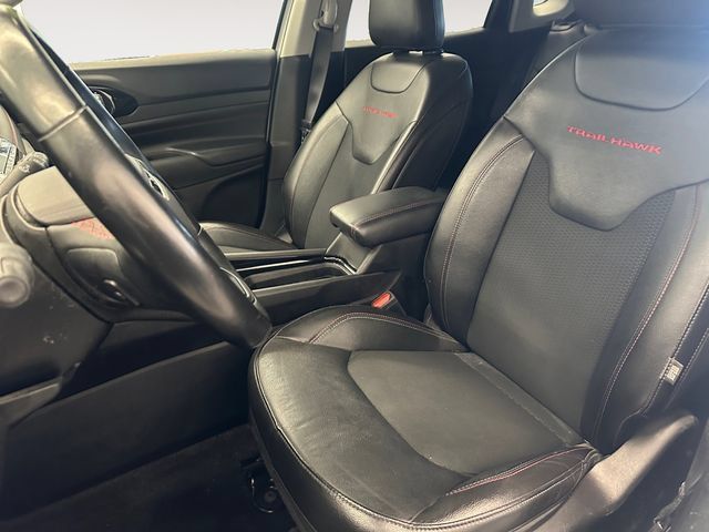 Used 2022 Jeep Compass Trailhawk w/ Trailhawk Convenience Group AWD/4WD image 9
