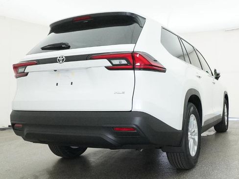 New 2026 Toyota Grand Highlander FWD image 37