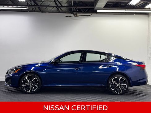 Certified 2024 Nissan Altima 2.5 SR w/ SR Premium Package AWD/4WD image 4