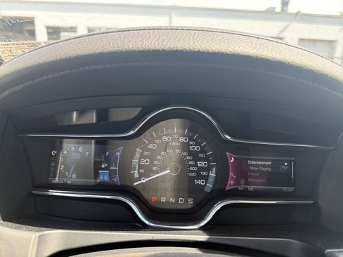 Used 2013 Lincoln MKS AWD image 21