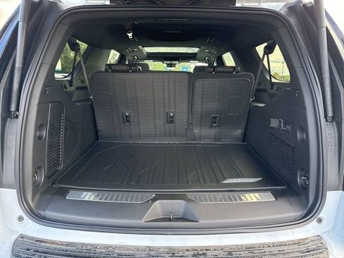 New 2026 Chevrolet Suburban High Country image 50