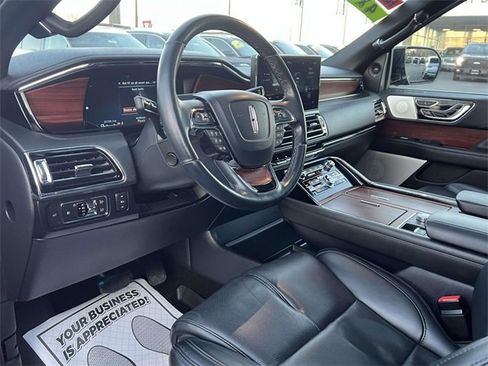 Certified 2022 Lincoln Navigator Reserve image 12