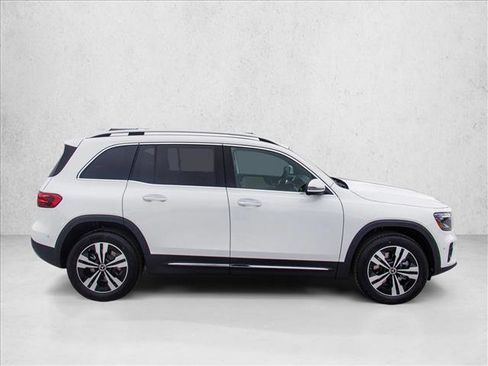 New 2026 Mercedes-Benz GLB 250 4MATIC image 4