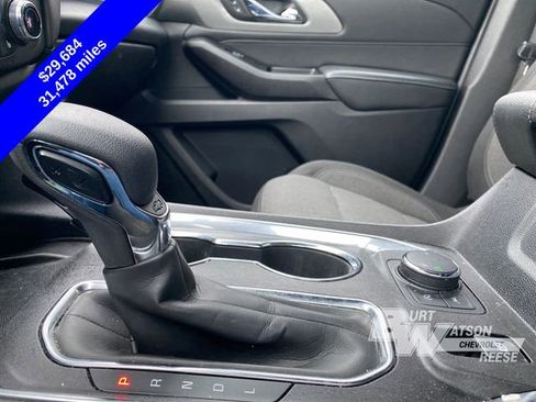 Used 2023 Chevrolet Traverse LT image 21