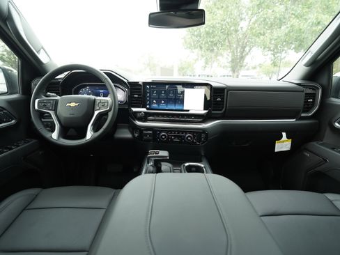 New 2026 Chevrolet Silverado 1500 LTZ w/ LTZ Premium Package AWD/4WD image 15