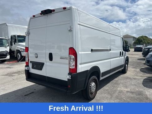 Used 2024 RAM ProMaster 2500 w/ Convenience Group image 12