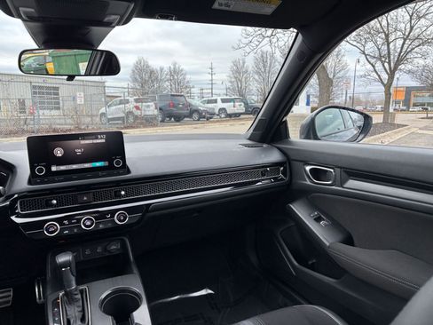 Used 2025 Honda Civic Sport image 33