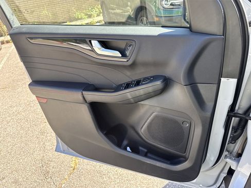 Used 2025 Ford Escape ST-Line image 24