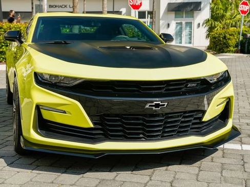 Used 2019 Chevrolet Camaro SS image 40