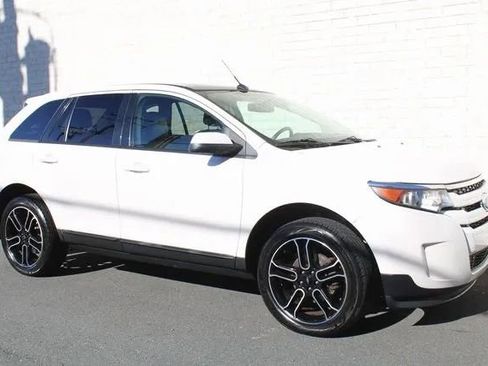 Used 2014 Ford Edge SEL w/ Equipment Group 205A image 5